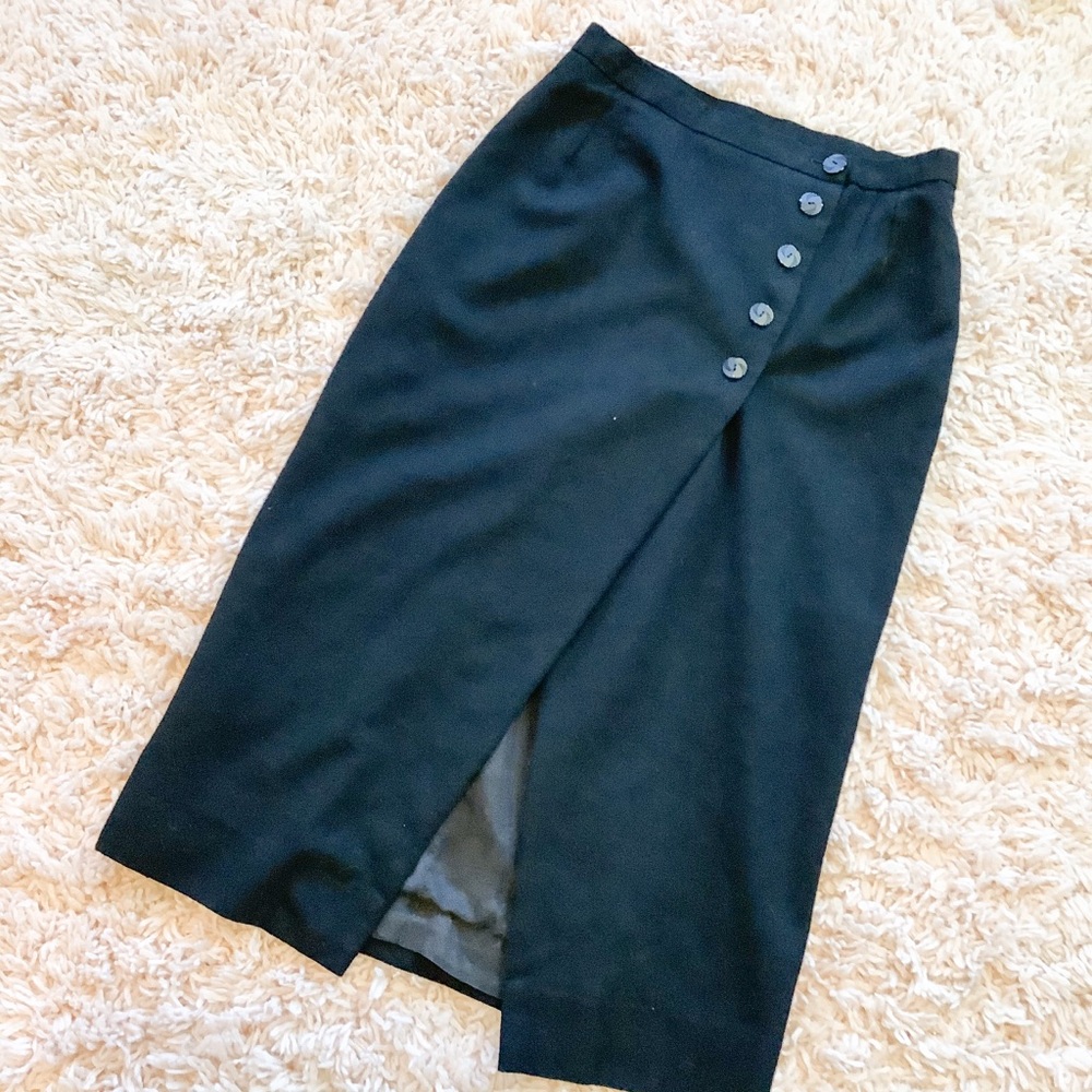 Vintage Black Button-Up Skirt With Front Slit